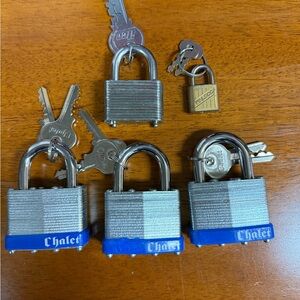 Bundle of 5 Vintage Padlocks with Keys